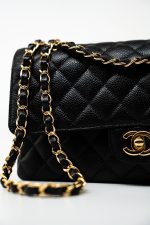 (Rev) Medium Black Caviar Quilted Classic Flap Gold Hardware - Image 16