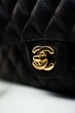 (Rev) Medium Black Caviar Quilted Classic Flap Gold Hardware - Image 4