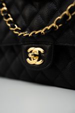 (Rev) Medium Black Caviar Quilted Classic Flap Gold Hardware - Image 6