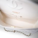 22p White/ Ivory Caviar Quilted Classic Flap Medium Light Gold Hardware - Image 9