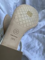 Chanel White Quilted Leather Sandals - 38 1/2 - Image 5
