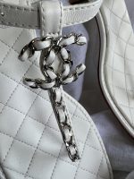 Chanel White Quilted Leather Sandals - 38 1/2 - Image 11
