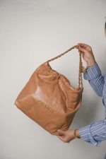 Caramel Calfskin Quilted 22 Hobo Bag Medium Aged Gold Hardware - Image 10