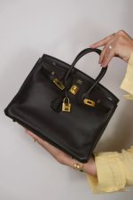 Birkin 25 Black/ Noir Swift Gold Plated A Stamp - Image 10