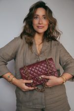 18C Dark Red Glittery Caviar Quilted Medium Classic Flap Aged Gold Hardware - Image 6