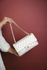 20B Iridescent White Calfskin Quilted Classic Flap Medium Light Gold Hardware - Image 10