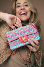Multicolor Mixed Fibers Woven Mini Rectangular Flap Aged Gold Hardware - Image 6