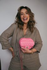 22S CC In Love Heart Zipped Pink Lambskin Quilted Belt Bag LGHW - Image 5