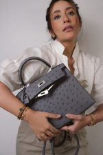 Kelly Sellier 28 Horseshoe (HSS) Gris Agate/Bleu Nuit Ostrich Palladium Plated Y Stamp - Image 2