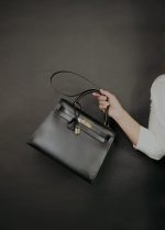 Kelly Sellier 28 Black Box Calfskin Gold Plated V Stamp - Image 10