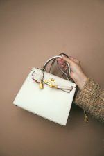 Kelly 25 Sellier Bi-Color Horseshoe (HSS) Craie/Rose Jaipur Epsom Gold Plated A Stamp - Image 10