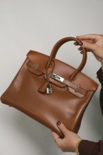 Birkin 30 Noisette Box Calfskin Gold Plated E Square Stamp - Image 10