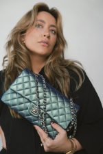 22P Iridescent Green Caviar Quilted Classic Flap Medium Light Gold Hardware - Image 6