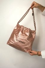 22A Metallic Pink / Rose Calfskin Quilted 22 Small Hobo Bag - Image 10