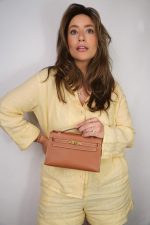 Kelly Pochette Gold Swift Gold Plated B Stamp - Image 6