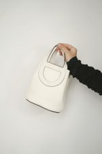 In The Loop 18 PM Nata Taurillon Clemence U Stamp Palladium Plated - Image 10
