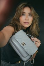 21B Grey Caviar Quilted Business Affinity Medium Flap Light Gold Hardware - Image 2