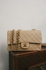 Light Beige Lambskin Quilted Classic Flap Medium GHW - Image 10