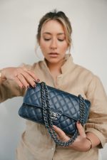 16B Navy Caviar Quilted Classic Flap Medium Ruthenium Hardware - Image 2