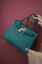 Kelly 28 Malachite Epsom Gold Plated R Square Stamp - Image 10