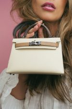Mini Kelly Sellier II Tri-Color Horseshoe (HSS) Nata/Gris Meyer/Chai Epsom Palladium Plated U Stamp - Image 2