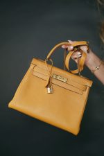 Kelly 28 Retourne Naturel Sable Ardennes Gold Plated W Circle Stamp - Image 10