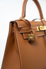Hermes Kelly Sellier 28 Veau Epsom Leather Gold with Gold Plated Hardware 2022 Z - Image 5