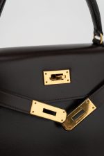Hermes Vintage Kelly 28 Box Calfskin Chocolate Gold Metal Fittings - Image 2