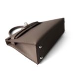 Hermes Kelly Mini II Etain (greige) Veau Epsom Leather Palladium plated Y Stamp - Image 8