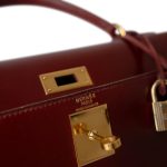 Kelly 28 Rouge Box Calfskin Gold Plated V Stamp - Image 9
