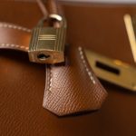 Vintage Kelly 28 Gold Courchevel Leather Gold Plated Hardware V Stamp - Image 21