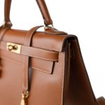 Vintage Kelly 28 Gold Courchevel Leather Gold Plated Hardware V Stamp - Image 23