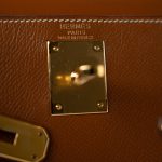 Vintage Kelly 28 Gold Courchevel Leather Gold Plated Hardware V Stamp - Image 2
