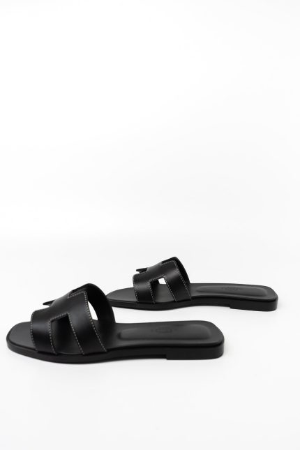 Hermès Box Calfskin Oran Sandals Black