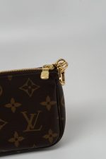 Louis Vuitton Monogram Mini Pochette Accessories - Image 6