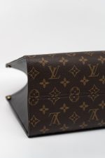 LOUIS VUITTON- Onthego MM Valentine’s Day Collection - Image 12